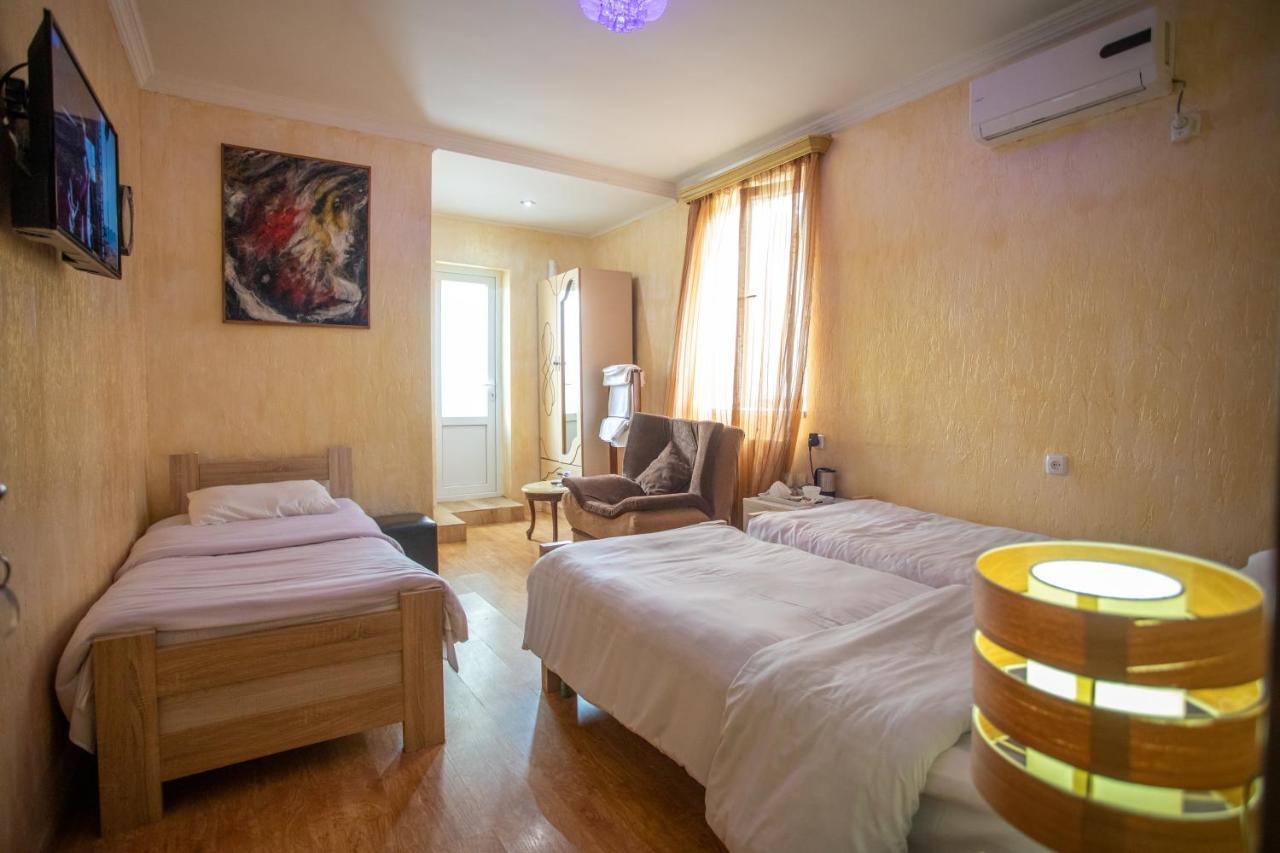 Hotel Mkudro คูทายสิ ภายนอก รูปภาพ